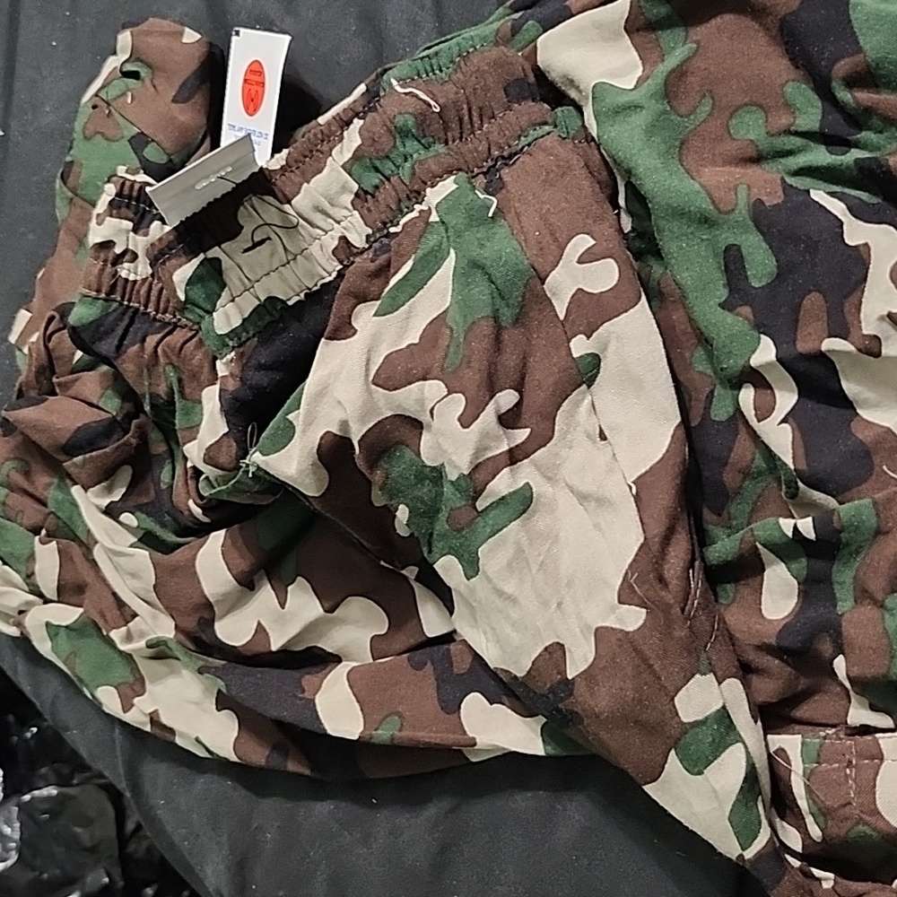 New Camo plus pants sz 3x